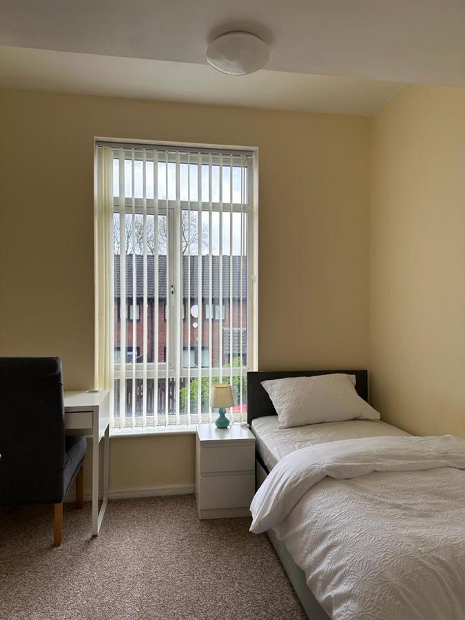 מנצ'סטר Rooms 7 Minutes From Etihad מראה חיצוני תמונה